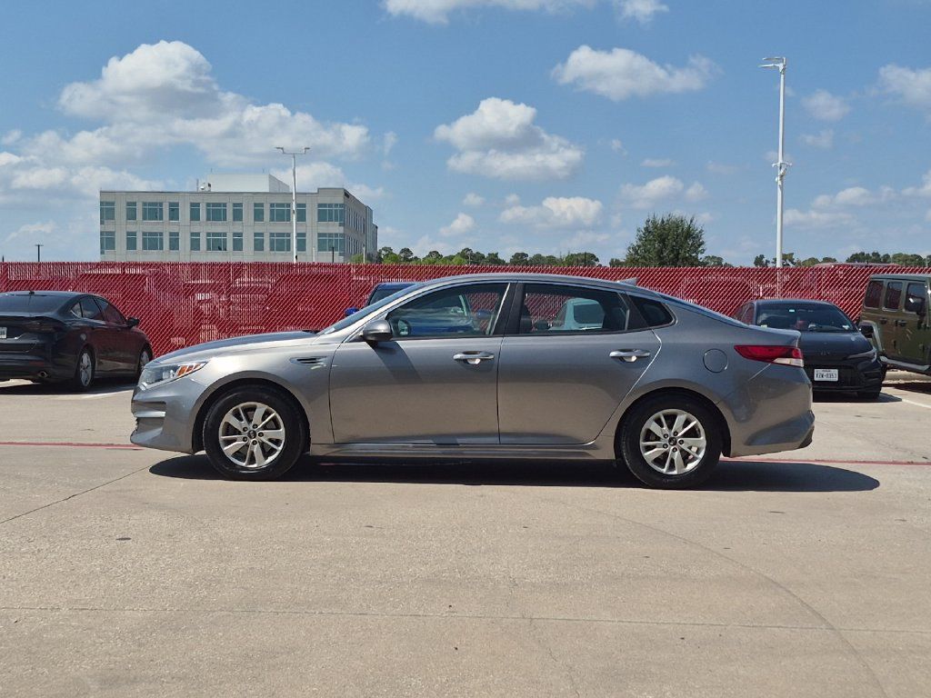 Used 2018 Kia Optima LX FWD image 3