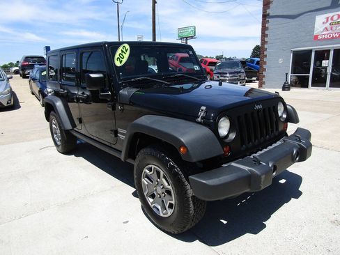 Used 2012 Jeep Wrangler Unlimited Sport AWD/4WD image 2