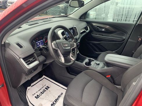 Used 2023 GMC Terrain SLE w/ Driver Convenience Package image 9