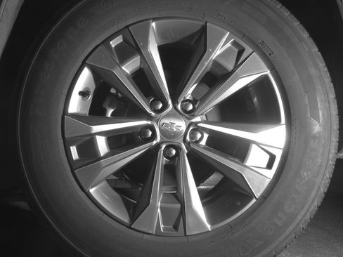 Used 2025 Chevrolet Equinox LT image 14