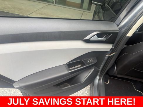 Used 2023 Volkswagen Taos SE AWD/4WD image 22