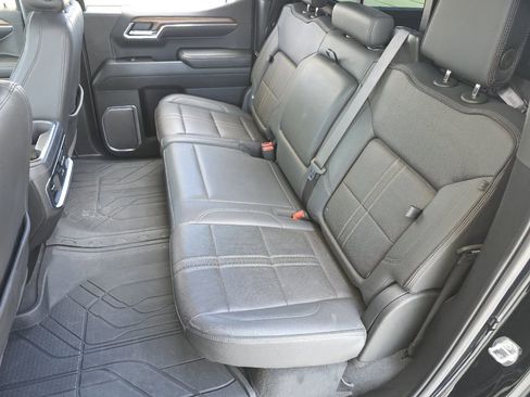 Used 2024 Chevrolet Silverado 1500 High Country w/ High Country Premium Package image 33