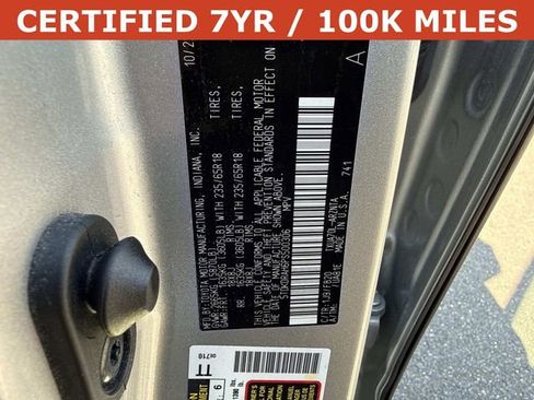 Used 2023 Toyota Highlander LE FWD image 29
