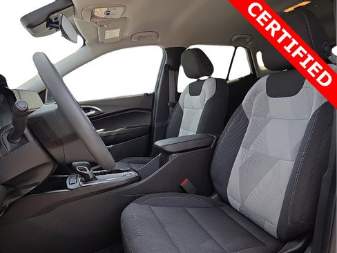 Used 2025 Chevrolet Trax LS image 14