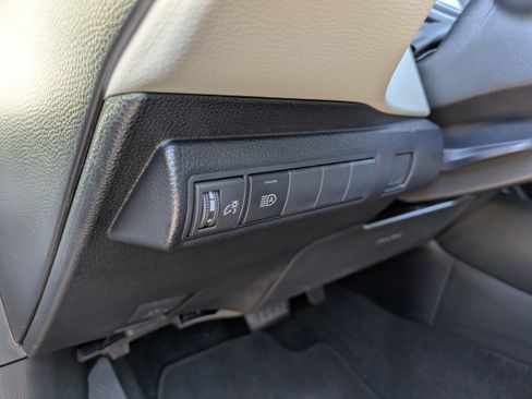 Used 2023 Toyota Corolla LE image 19