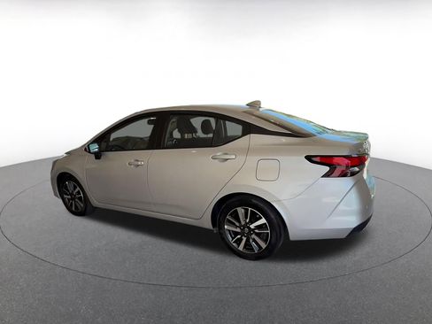 Used 2025 Nissan Versa SV FWD image 10