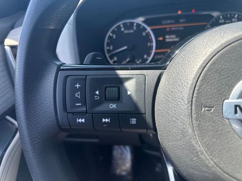 Used 2021 Nissan Rogue SV FWD image 15