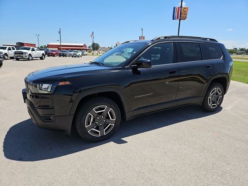 New 2026 Jeep Cherokee Laredo AWD/4WD image 2
