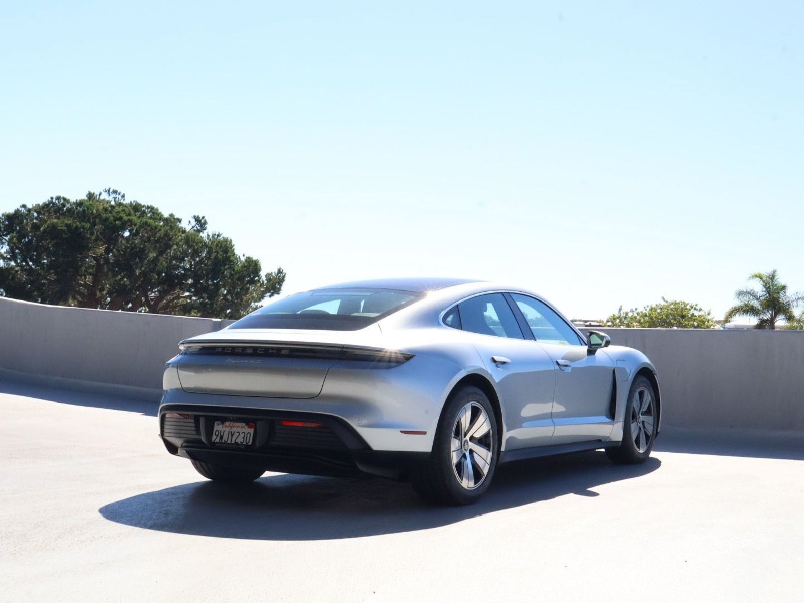 Certified 2020 Porsche Taycan 4S AWD/4WD image 9