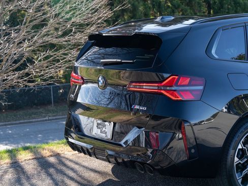 Used 2025 BMW X3 M50 w/ Premium Package image 11