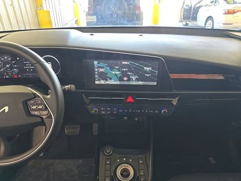 Used 2024 Kia Niro Wind FWD image 10