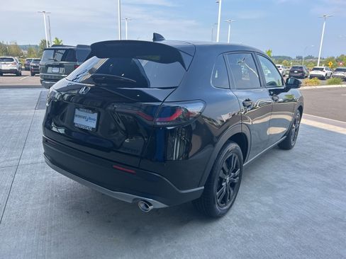 New 2026 Honda HR-V Sport image 5