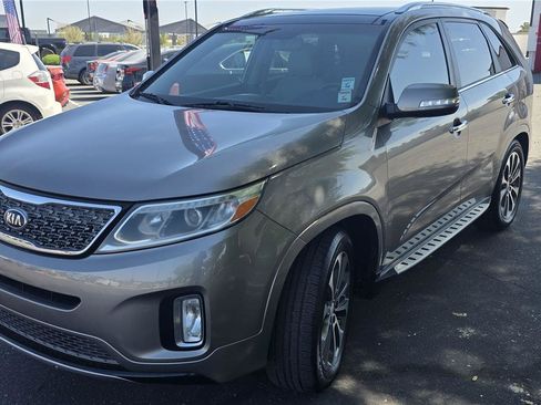 Used 2014 Kia Sorento SX w/ 3rd Row Package FWD image 16