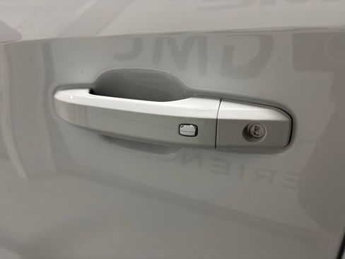 New 2026 GMC Sierra 1500 Elevation image 10