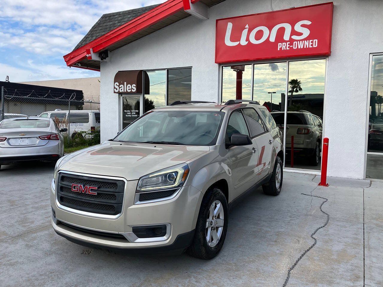 Used 2014 GMC Acadia SLE FWD image 8