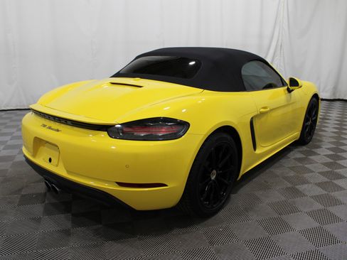 Used 2023 Porsche 718 Boxster w/ Sport Chrono Package image 28