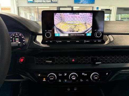 Used 2025 Honda Accord SE image 16