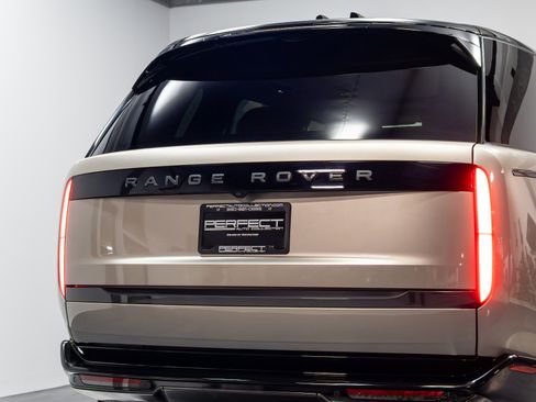 Used 2025 Land Rover Range Rover SE AWD/4WD image 81