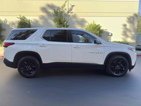 Used 2019 Chevrolet Traverse LS w/ LPO, Blackout Package FWD image 14