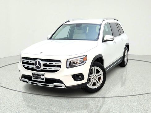 Certified 2022 Mercedes-Benz GLB 250 4MATIC w/ Premium Package Lite image 2