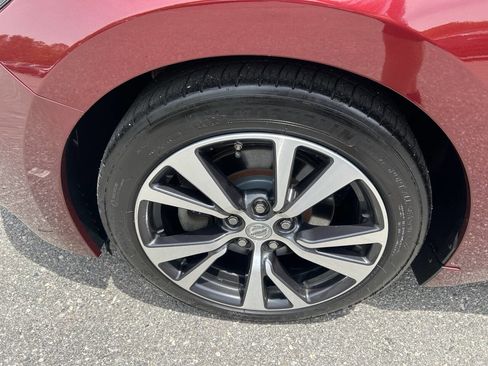 Used 2017 Nissan Maxima Platinum FWD image 10