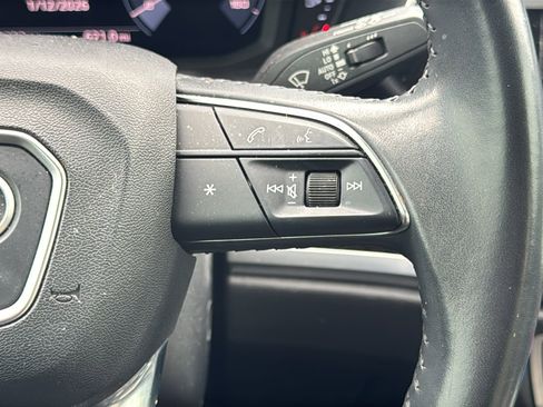 Used 2019 Audi Q3 2.0T Premium Plus image 22