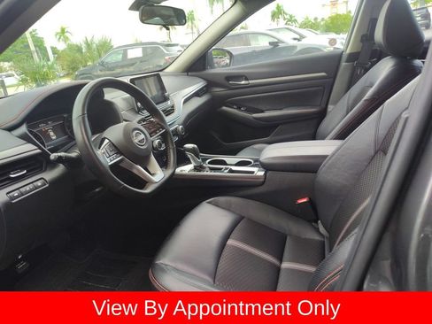 Used 2025 Nissan Altima 2.5 SR FWD image 4