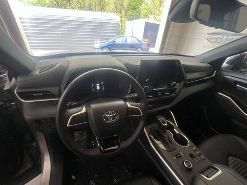 Used 2025 Toyota Highlander XSE image 34