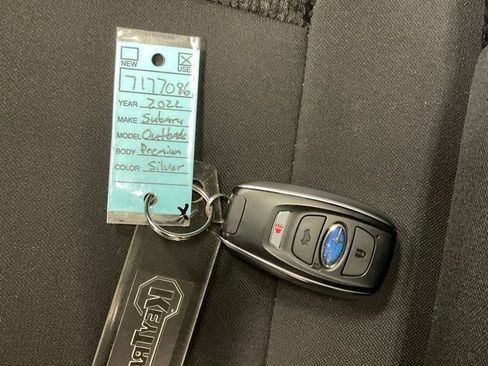 Used 2022 Subaru Outback Premium image 40