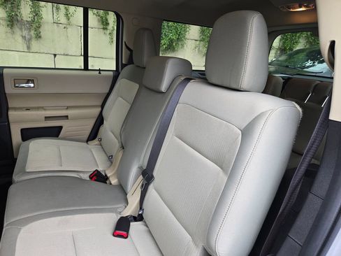 Used 2019 Ford Flex SE FWD image 12