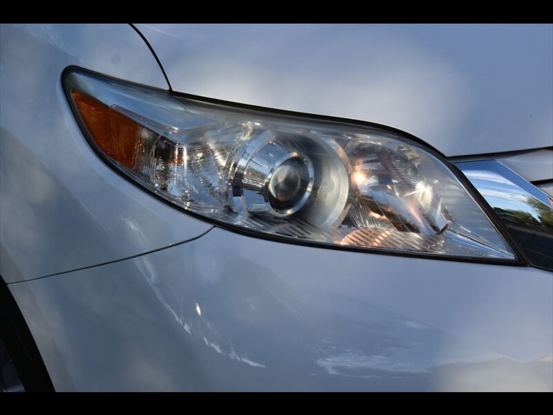 Used 2017 Toyota Sienna LE FWD image 43