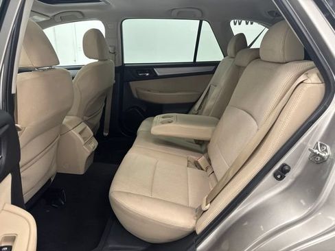 Used 2018 Subaru Outback 2.5i Premium AWD/4WD image 24