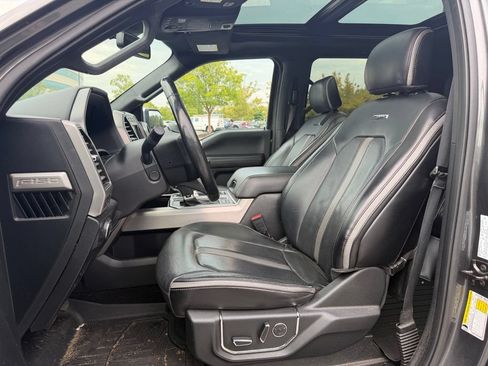 Used 2018 Ford F150 Platinum w/ Equipment Group 701A Luxury AWD/4WD image 12