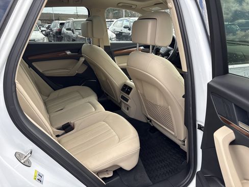 Used 2021 Audi Q5 Premium Plus w/ Premium Plus Package image 30