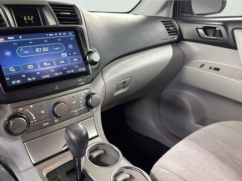 Used 2011 Toyota Highlander 2WD image 20