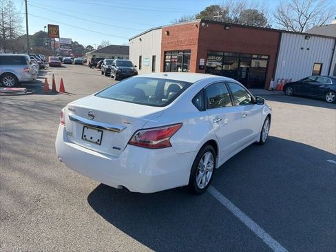 Used 2013 Nissan Altima 2.5 SL w/ 2.5 Moonroof Pkg image 22
