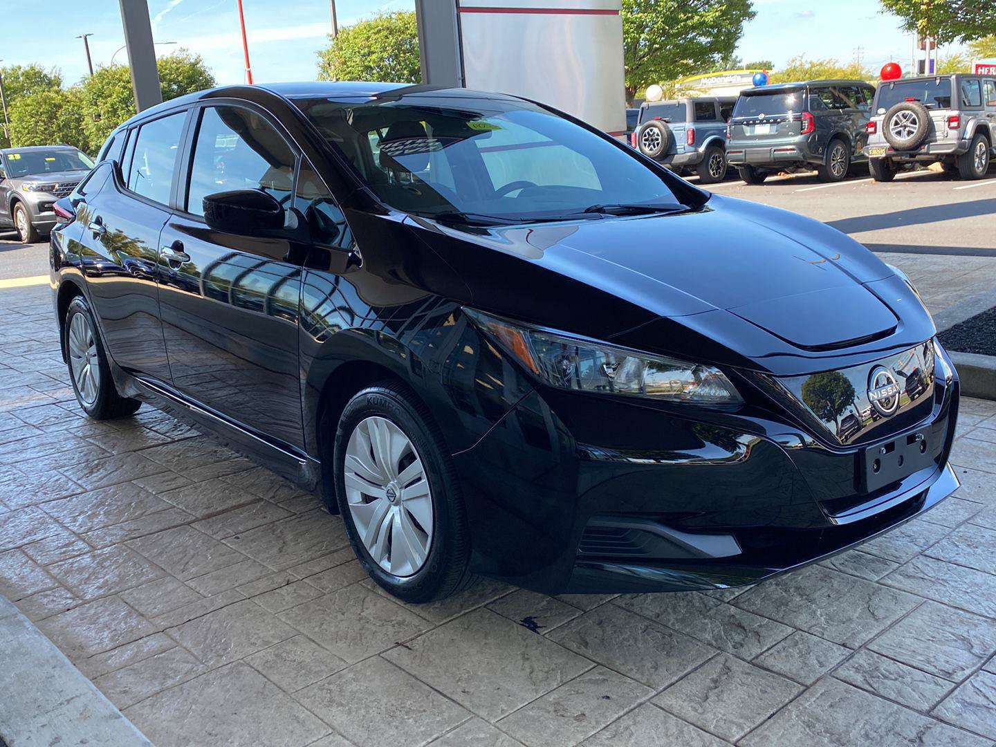 Certified 2023 Nissan Leaf S FWD image 4