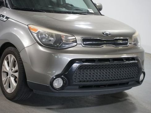 Used 2016 Kia Soul + FWD image 4