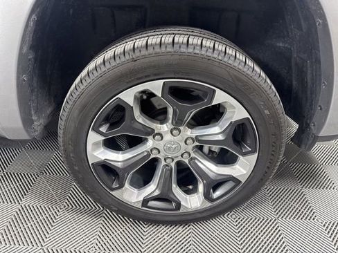 Used 2022 RAM 1500 Limited image 9