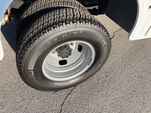 New 2025 Ford F350 XL w/ XL Chrome Package image 20