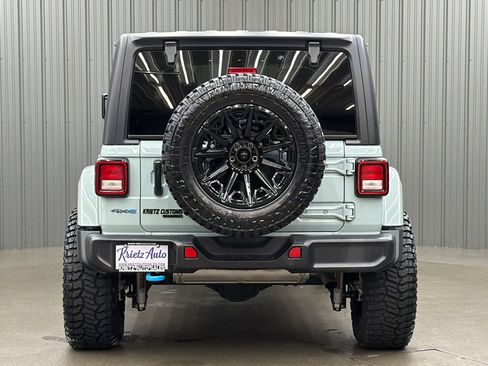 Used 2024 Jeep Wrangler Unlimited w/ Convenience Group AWD/4WD image 4