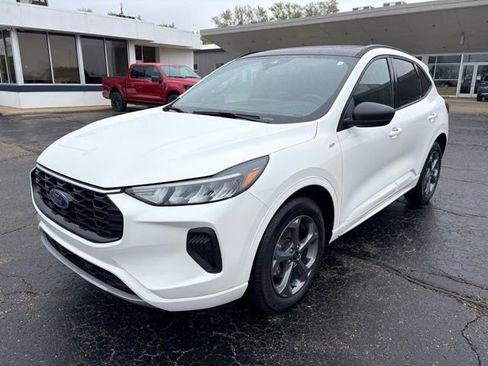 Used 2024 Ford Escape ST-Line w/ Tech Pack #1 AWD/4WD image 12