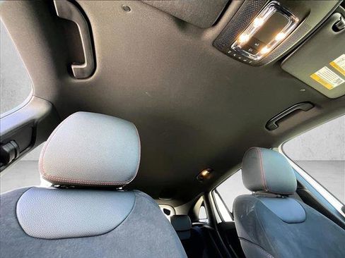 Used 2025 Mercedes-Benz GLA 250 image 17