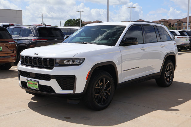 New 2026 Jeep Grand Cherokee Altitude AWD/4WD image 3