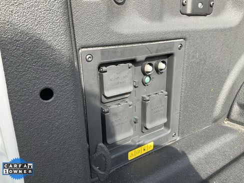 Used 2022 Ford F150 Lightning Lariat image 10