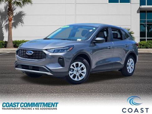 Used 2025 Ford Escape Active w/ Tech Pack #1 FWD image 1