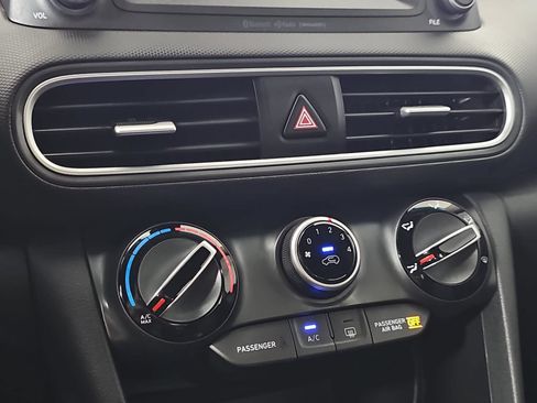 Used 2019 Hyundai Kona SEL FWD image 22