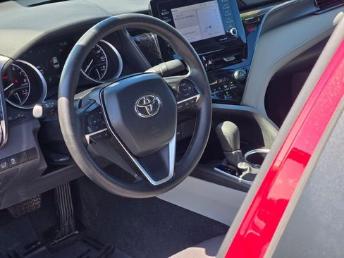 Used 2022 Toyota Camry LE image 21