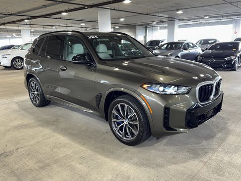 Used 2025 BMW X5 M60i w/ Executive Package image 2