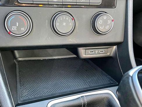 Certified 2024 Volkswagen Jetta S image 29